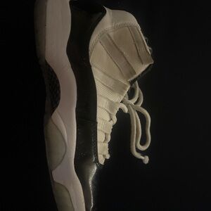 Air Jordan 11’s Retro Concrod